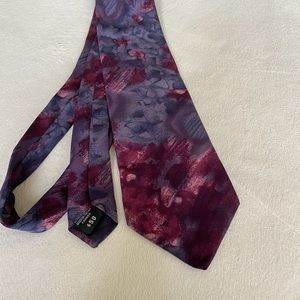 Bellagio purple silk Tie gorgeous